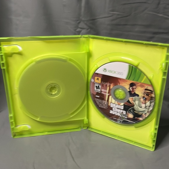 GTA V (Five) - Xbox 360 - Picture 4 of 4